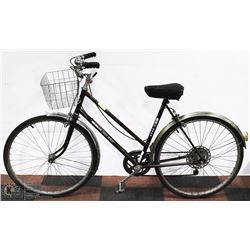 VINTAGE FREE SPIRIT LADIES 5 SPEED CRUISER BICYCLE