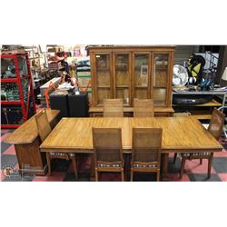 OAK BUFFET & HUTCH WITH TABLE, 2 LEAFS, 6 CHAIRS