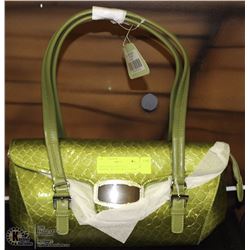 GREEN SNAKESKIN STYLE HANDBAG WITH BUCKLE CLOSURE