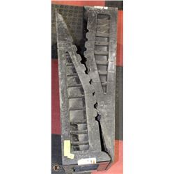 PAIR OF PLASTIC PRO -RAMPS