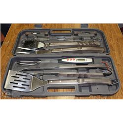 BARBEQUE UTENSIL SET