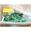 Image 1 : TOTE FULL OF ASSORTED LEGO