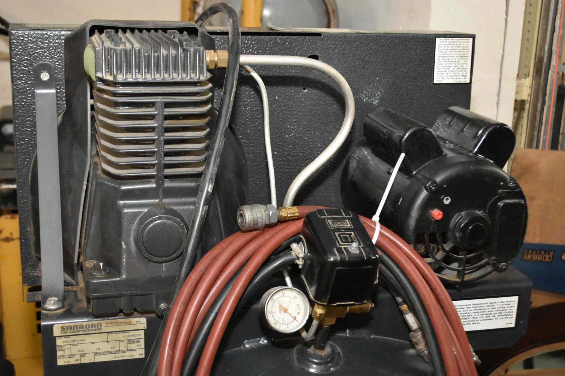 Sanborn air compressor230 volt, 140 max PSI with extra hose
