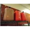 Image 1 : GAS CANS - 3 TTL