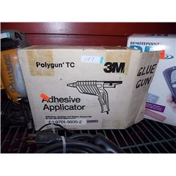 GLUE GUN IN BOX - PS