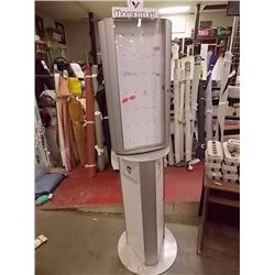 SWIVEL DISPLAY STAND WITH KEY - 6FT