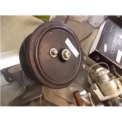 RETRO STEELLITE FISHING REEL