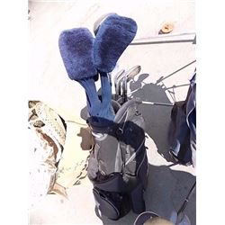SET OF GOLF CLUBS & CART