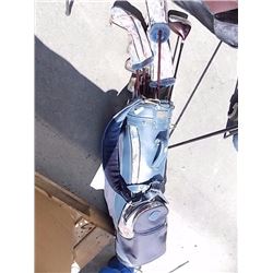 SET OF GOLF CLUBS & CART