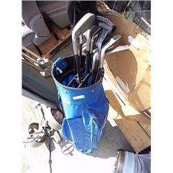 SET OF GOLF CLUBS & CART