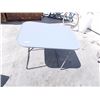 Image 1 : FOLDING TABLE