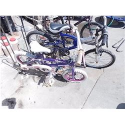 CHILD'S BIKE