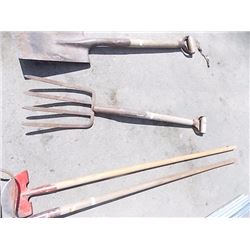 GARDEN FORK - D-HANDLE