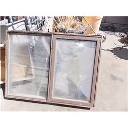 VINTAGE WINDOW - SLIDER