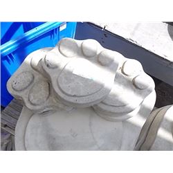 CONCRETE - STEPPING STONE - PAW - SMALL - 5 TTL