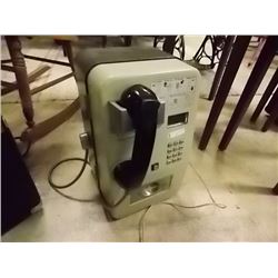 CREDIT CARD PAY PHONE - NO KEYS