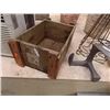 Image 1 : VINTAGE WOOD BOX