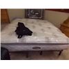 Image 1 : KING MATTRESS - PILLOW TOP