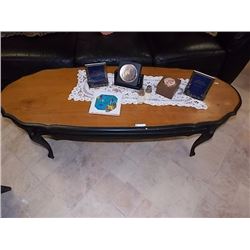 OVAL RETRO COFFEE TABLE