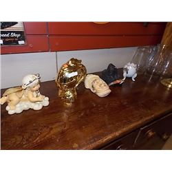 COLLECTABLE ORNAMENTS - 5 TTL