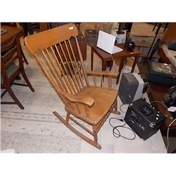 MAPLE ROCKING CHAIR