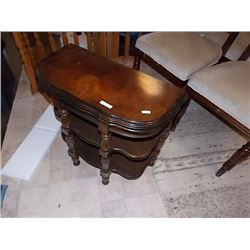 VINTAGE SOLID WOOD ACCENT TABLE - D-TABLE