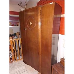 VINTAGE OAK WARDROBE CUPBOARD WITH KEY