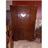 Image 2 : VINTAGE OAK WARDROBE CUPBOARD WITH KEY