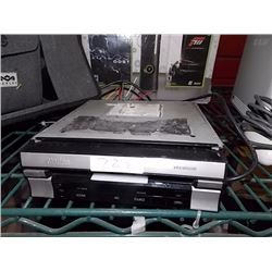 CLARION CD CAR DECK - PS