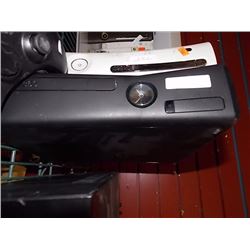 XBOX 360 WITH ONE CONTROLLER - seems working - PS