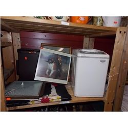 SHELF LOT - BREAD MAKER.PICTURES, 8-TRACKS