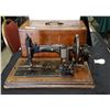 Image 1 : ANTIQUE SEWING MACHINE
