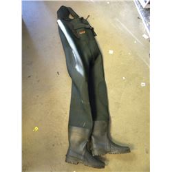 PR OF BUSHLINE NEOPRENE WADERS