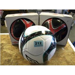 3 SOCCER BALLS