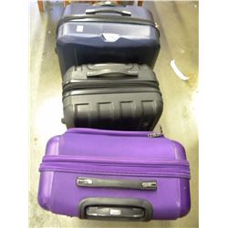 3 PIECES OF LUGGAGE