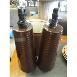 2 MATCHING BROWN CERAMIC TABLE LAMPS WITH SHADES