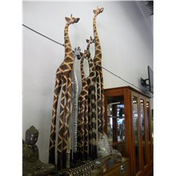 7 PC GIRAFFE AND ZEBRA ORNAMENTS (FRIEGHT DAMAGED)