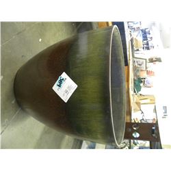 LARGE PLANTER POT