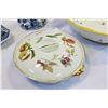 Image 2 : LOT OF HAND PAINTED PIECES AND ROYAL WORCESTER LIDDED DISH