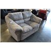 Image 2 : MICROFIBRE LOVESEAT