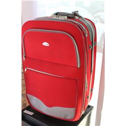 LARGE RED TRAVEL BAG