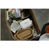 Image 2 : BOX OF MISC HOUSEHOLD GOODS