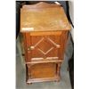 Image 1 : 1-DOOR OAK CABINET