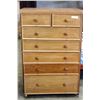 Image 1 : 7-DRAWER MAPLE DRESSER