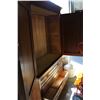 Image 2 : ANTIQUE OAK ARMOIRE