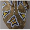 Image 5 : CREE BEADED MOCCASINS