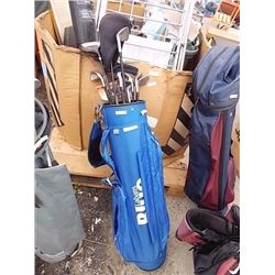 SET OF GOLF CLUBS & CART