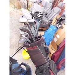 SET OF GOLF CLUBS & CART