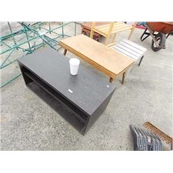 RETRO COFFEE TABLE & TABLE