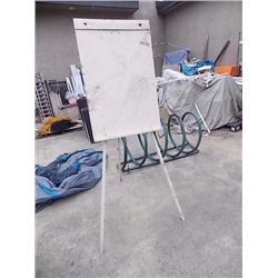 LARGE WOOD EASEL